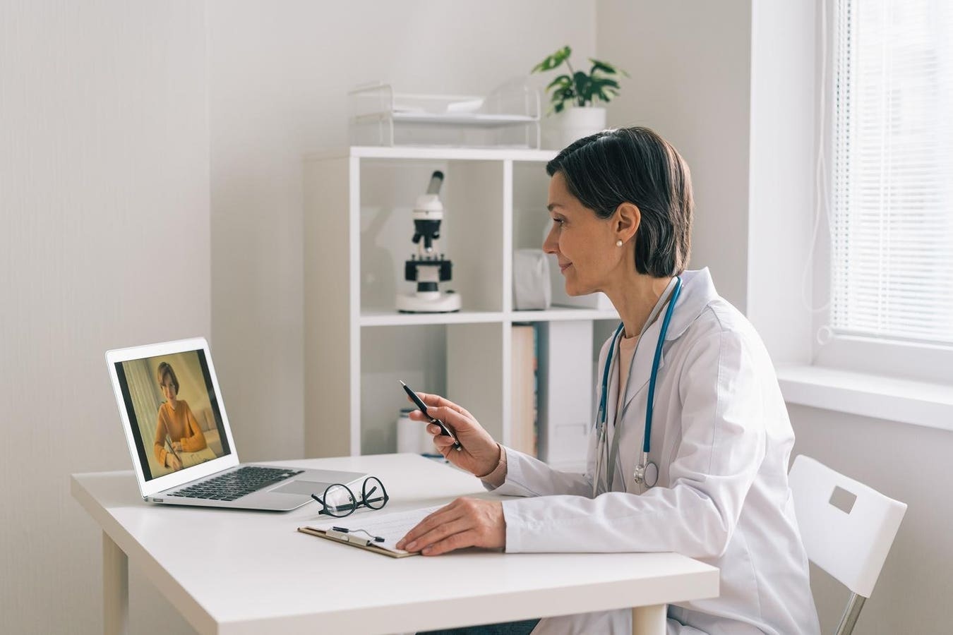 The Pros And Cons Of A Career In Telehealth