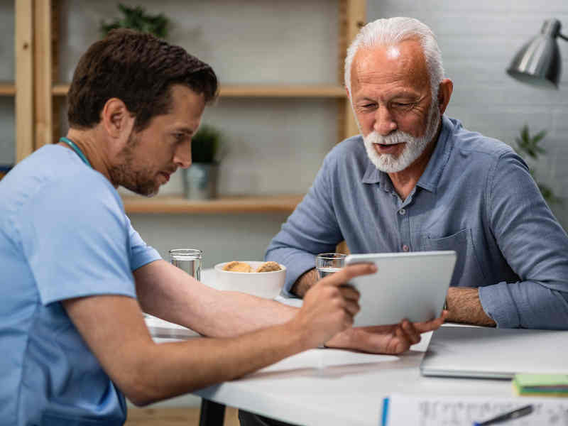 A Nationwide Chronic Disease Management Solution via Clinical Decision Support Services: Software Development and Real-Life Implementation Report