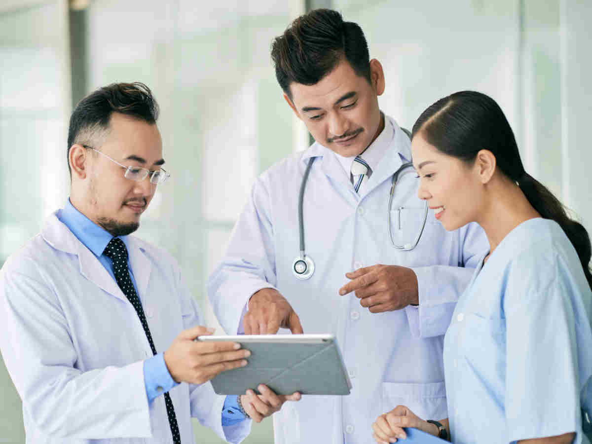 Health Care Providers’ Experiences and Perceptions With Telehealth Tools in a Hospital-at-Home Program: Mixed Methods Study