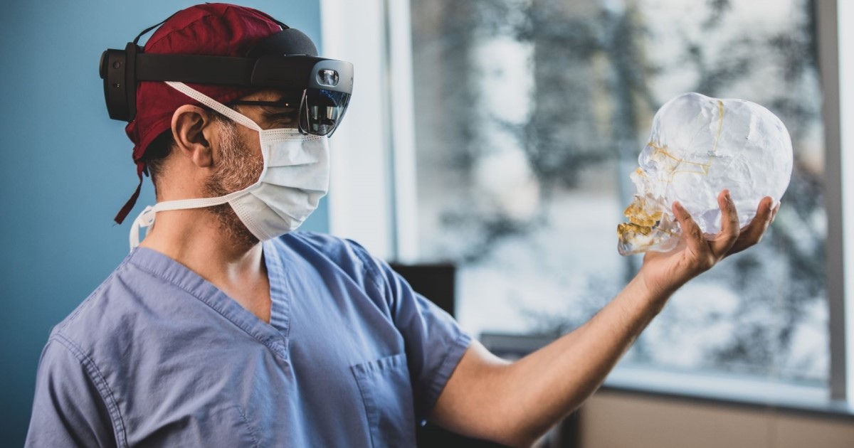 Surgeon And Researcher Innovate With Mixed Reality And AI For Safer Surgeries