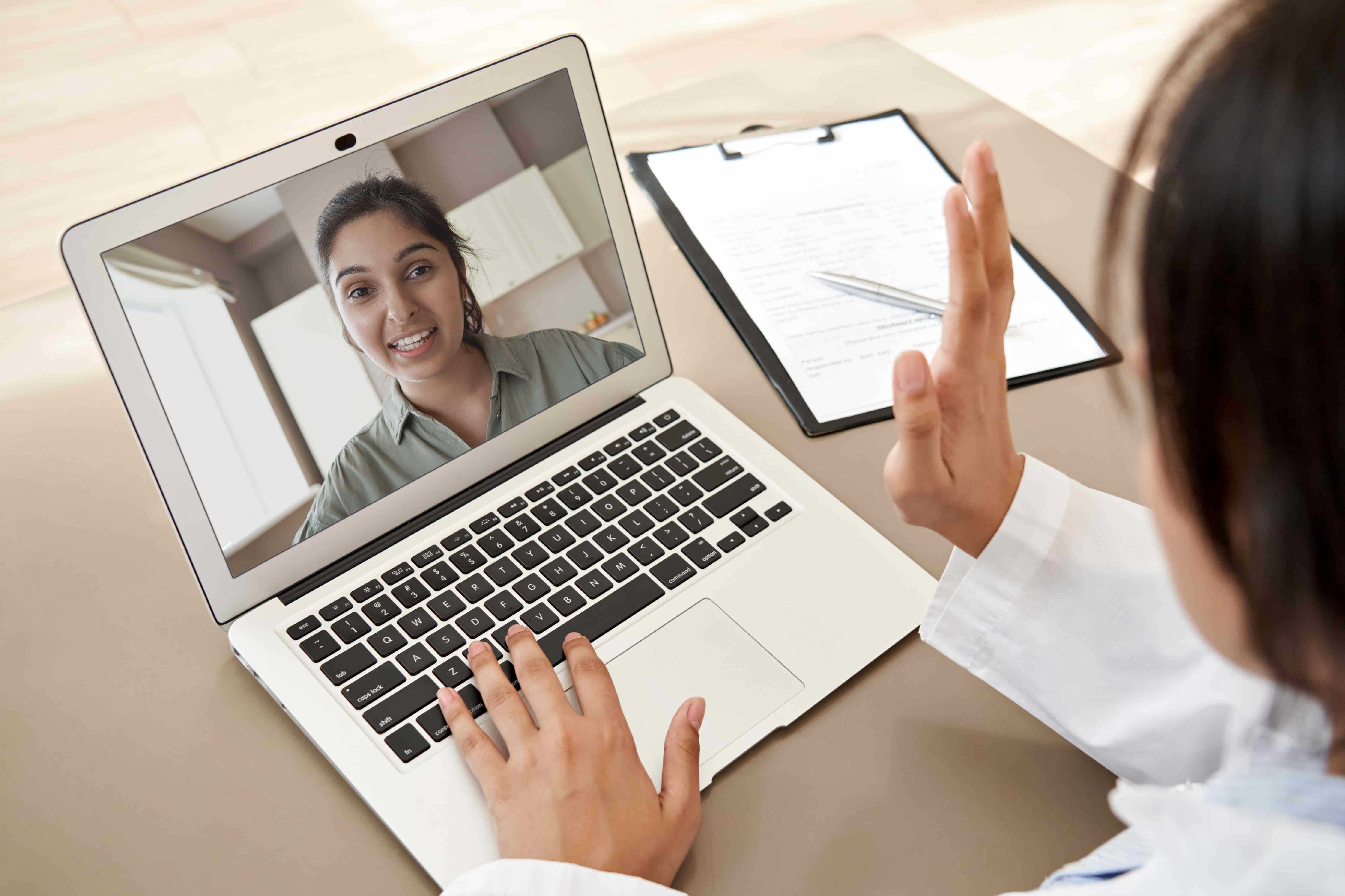 Doctors provide free telehealth services to COVID-19 patients in India