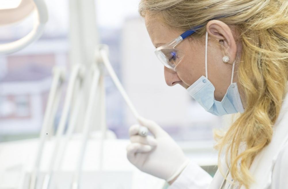 How Plastic Surgery Clinics Are Responding to Modern Beauty Standards