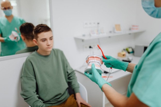 What to Expect During Your Teen’s First Braces Appointment