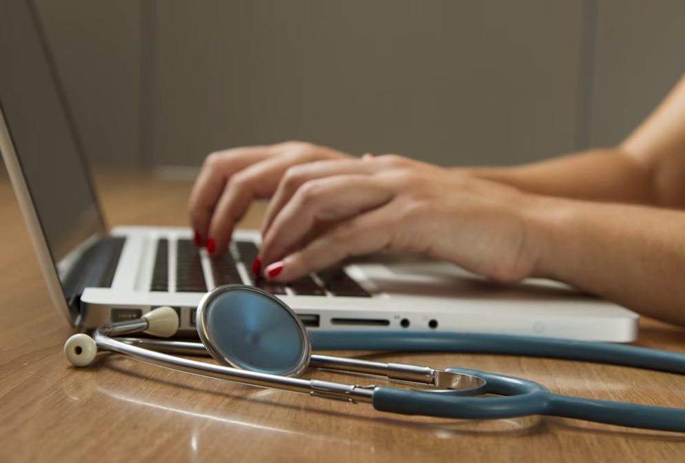 How Home Medical Technology Supports Safe Aging in Place