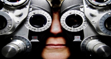 Digital Healthcare and Optometry: How Does an Online Vision Exam Compare With a Traditional In-Person Exam? | The Healthcare Guys